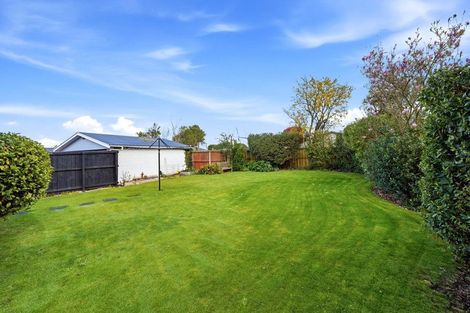 Photo of property in 34 Wychwood Crescent, Bishopdale, Christchurch, 8053