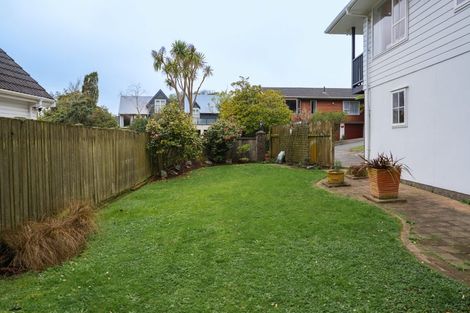 Photo of property in 12 Newnham Court, Tawa, Wellington, 5028