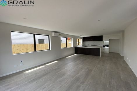 Photo of property in 2b Grandison Crescent, New Lynn, Auckland, 0600