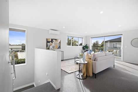 Photo of property in 45b Landscape Road, Pukekohe, 2120