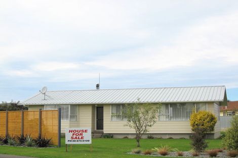 Photo of property in 11 Valerie Street, Clive, 4102