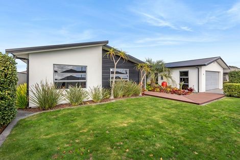 Photo of property in 4 Wentworth Lane, Waiwhakaiho, New Plymouth, 4312