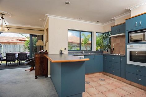 Photo of property in 11 Fahey Avenue, Mount Maunganui, 3116