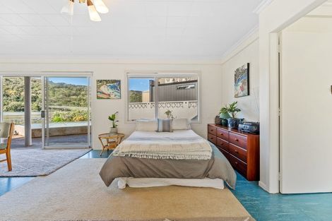 Photo of property in 17 Weranui Road, Waiwera, 0994