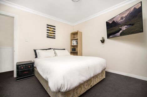 Photo of property in 20 Collingwood Road, Waiuku, 2123