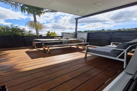 Photo of property in 36 De Luen Avenue, Tindalls Beach, Whangaparaoa, 0930