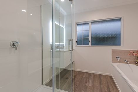 Photo of property in 130 Parewanui Road, Bulls, 4894