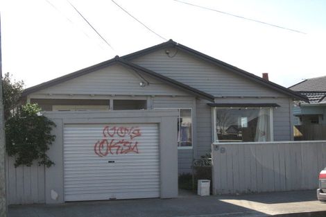 Photo of property in 99 Endeavour Street, Lyall Bay, Wellington, 6022