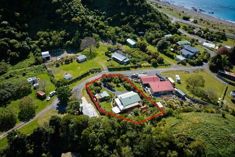 Photo of property in 17 Makura Road, Goose Bay, Kaikoura, 7374
