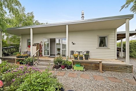 Photo of property in 8 Cross Street, Coalgate, 7673