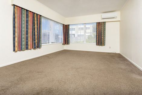 Photo of property in 2/18 Anne Road, Hillcrest, Auckland, 0627