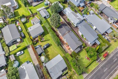 Photo of property in 21 Whiritoa Beach Road, Whiritoa, Whangamata, 3691