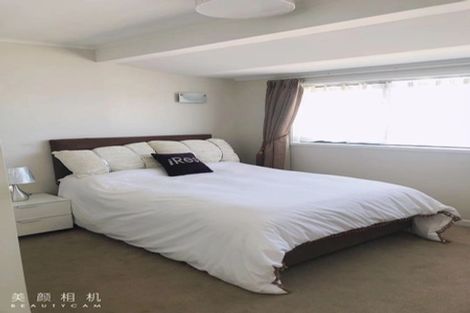 Photo of property in 2 Mellons Bay Road, Howick, Auckland, 2014