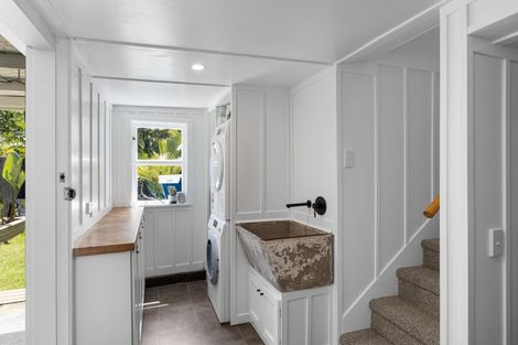 Photo of property in 121 Taikata Road, Te Atatu Peninsula, Auckland, 0610