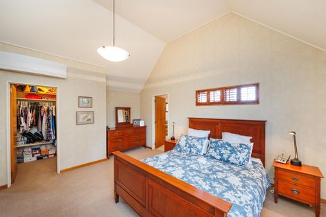 Photo of property in 98 Russell Street, Palmerston North, 4414