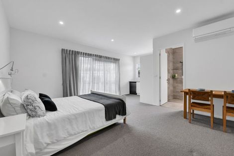 Photo of property in 25 Aderman Place, Hurworth, New Plymouth, 4310