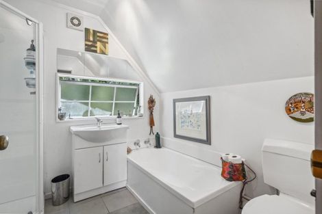 Photo of property in 19a Percy Dyett Drive, Karori, Wellington, 6012