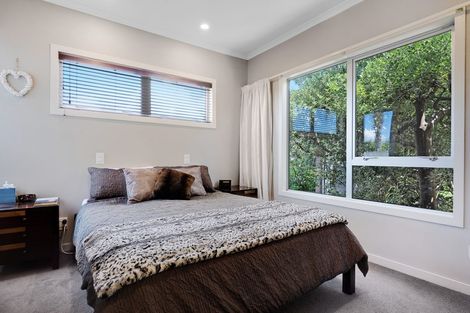 Photo of property in 42a Masterton Road, Rothesay Bay, Auckland, 0630
