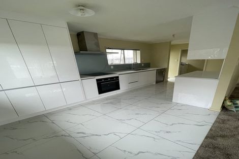 Photo of property in 83 Lynwood Road, New Lynn, Auckland, 0600