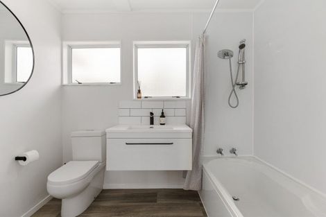 Photo of property in 108 Tamatea Road, Taupo, 3330