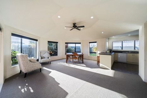 Photo of property in 6a Ashmore Drive, Frankleigh Park, New Plymouth, 4310