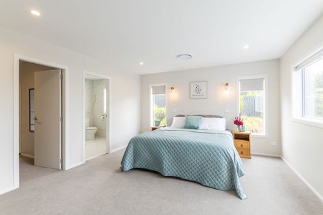 Photo of property in 16 Prestbury Grove, Churton Park, Wellington, 6037