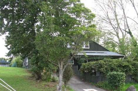 Photo of property in 1 Huruhuru Road, Massey, Auckland, 0614