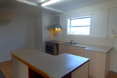 Photo of property in 51 Archibald Road, Kelston, Auckland, 0602