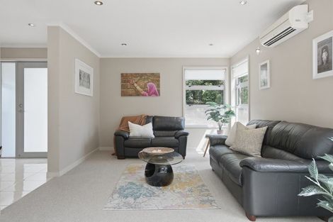 Photo of property in 32c Gilbert Street, New Plymouth, 4310