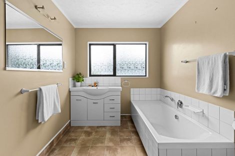 Photo of property in 377 Westminster Avenue, Tamatea, Napier, 4112