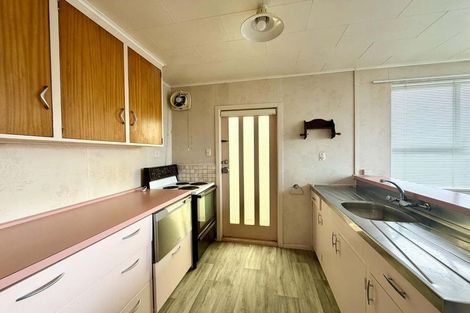 Photo of property in 14 Huatoki Street, Vogeltown, New Plymouth, 4310