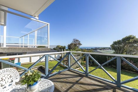 Photo of property in 19 Darwin Crescent, Spotswood, New Plymouth, 4310