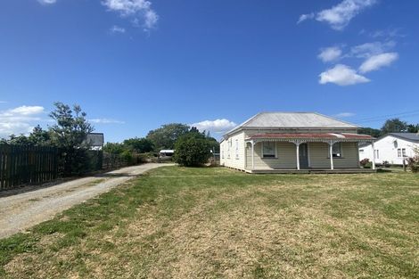 Photo of property in 58 Main Road, Te Karaka, 4022