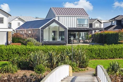 Photo of property in 8 Edgewater Drive, Karaka, Papakura, 2113