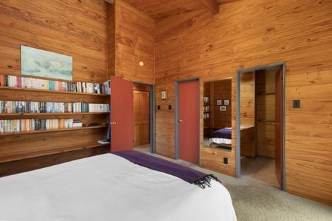 Photo of property in 266 Normandale Road, Normandale, Lower Hutt, 5010