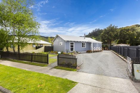 Photo of property in 7 Moonstone Grove, Birchville, Upper Hutt, 5018
