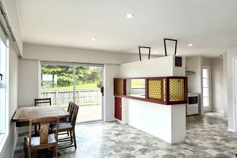 Photo of property in 18 Oakleigh Street, Maungaraki, Lower Hutt, 5010