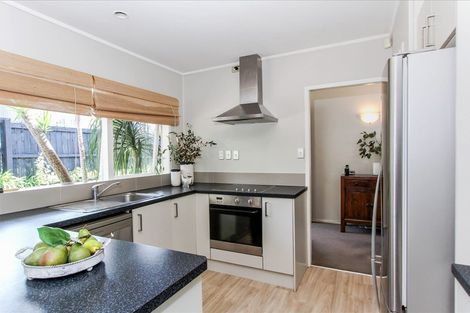 Photo of property in 21 Rotoiti Avenue, Pakuranga Heights, Auckland, 2010