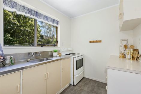 Photo of property in 5 Halyard Place, Whitby, Porirua, 5024