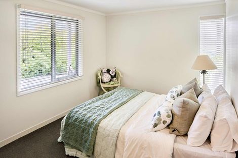 Photo of property in 33 Kiriwai Road, Paremata, Porirua, 5024