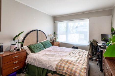 Photo of property in 2/27 Nikau Street, New Lynn, Auckland, 0600