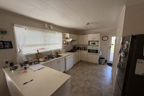 Photo of property in 38 Chedworth Avenue, Chedworth, Hamilton, 3210