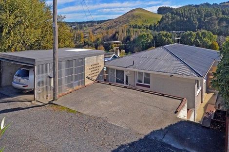 Photo of property in 477 Kaikorai Valley Road, Bradford, Dunedin, 9011
