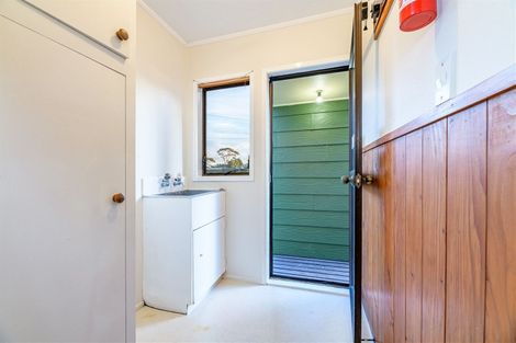 Photo of property in 5 Harrington Road, Henderson, Auckland, 0610