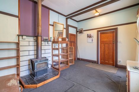 Photo of property in 64 Hastings Street, Ohai, 9635