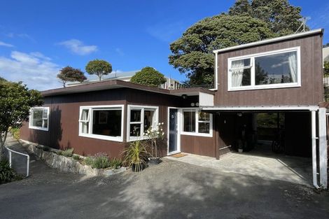 Photo of property in 1/4 Baroda Street, Khandallah, Wellington, 6035