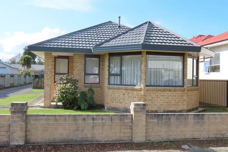 Photo of property in 52 Queen Street West, Levin, 5510