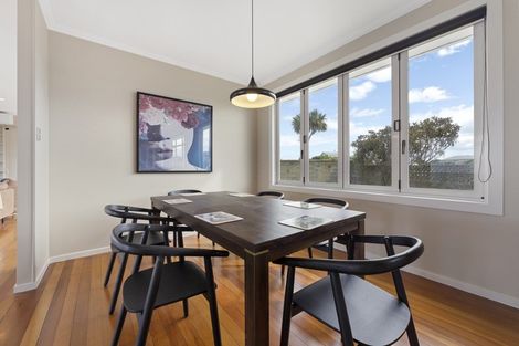 Photo of property in 2 Kapiti Terrace, Castlecliff, Whanganui, 4501