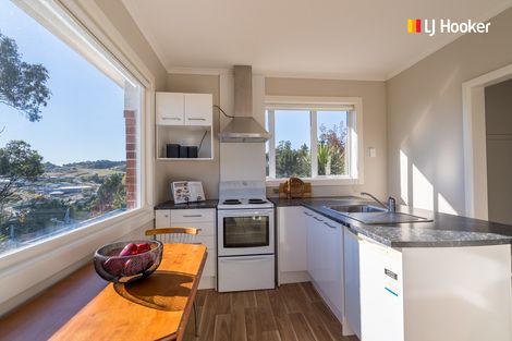 Photo of property in 32 Scotland Terrace, Green Island, Dunedin, 9018