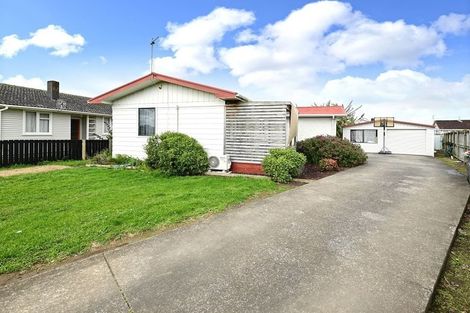 Photo of property in 31 Corsair Crescent, Mangere, Auckland, 2022